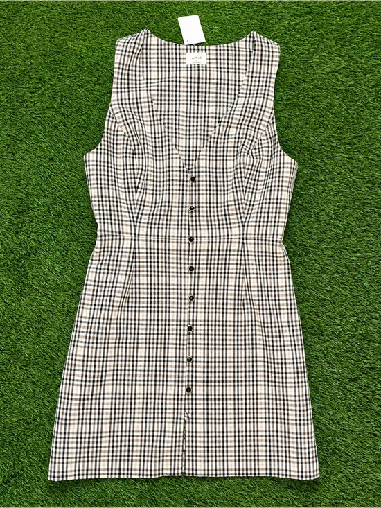 Wilfred Dresses & Skirts - Wilfred Aritzia Gingham Button Front Mini Dress Size 6